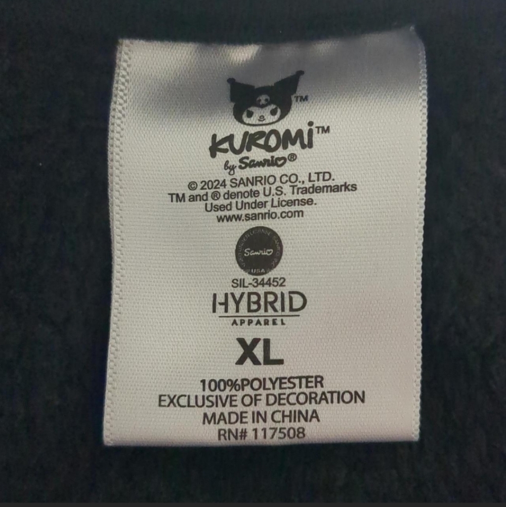 Adorably cozy official Sanrio Kuromi fleece pullover Size XL - Picture 8 of 8